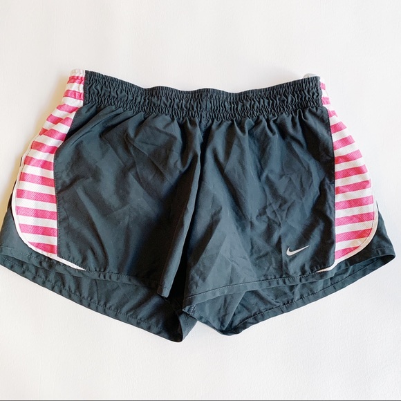 Nike Pants - NIKE Black & Pink Athletic Shorts Medium Nike Pants - NIKE Black & Pink Athletic Shorts Medium